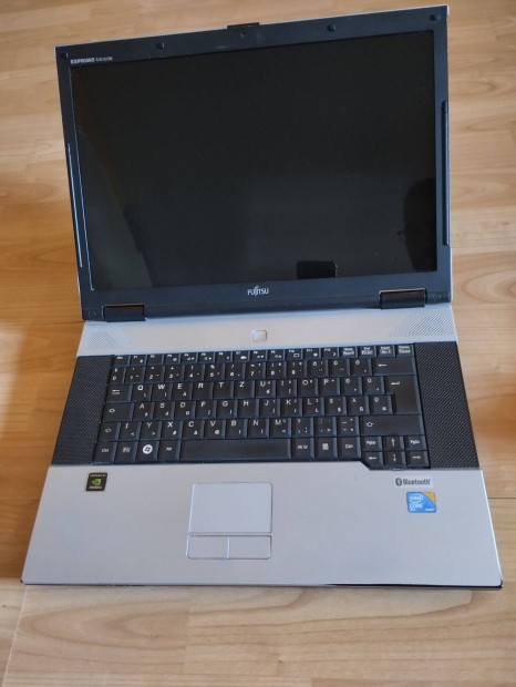 Fujitsu Esprimo mobile V6555 laptop