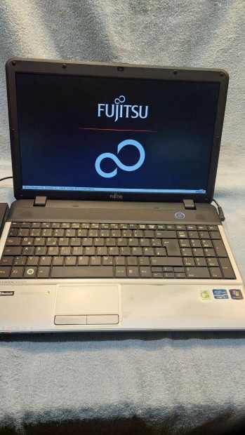 Fujitsu Lifebook A531 i5 4gb ram