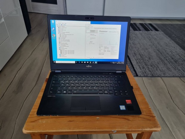 Fujitsu Lifebook U747 i7 7.gen 14 col 16gb ram 120gb ssd jó aksi eladó