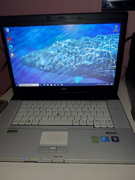 Fujitsu Lifebook i5 laptop, SSD -vel és nagyon jó aksival