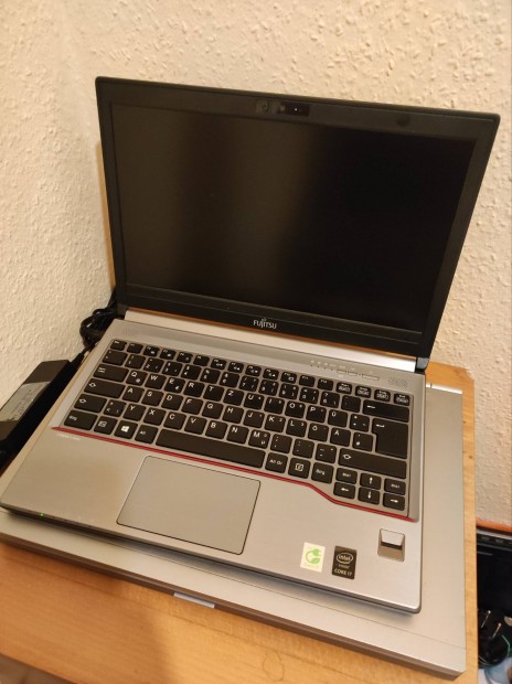 Fujitsu Lifebook i7, 4.genercis, 8 GB RAM 