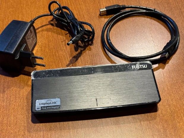 Fujitsu PR8.1 USB3-as dokkol, port replicator elad