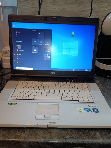 Fujitsu S. Lifebook I5 laptop, j aksival