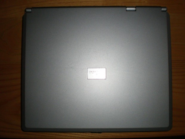 Fujitsu-Siemens Amilo L7300-x laptop tltvel s kbellel