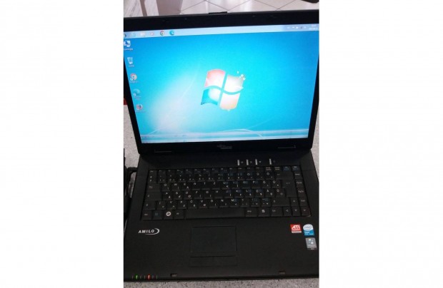 Fujitsu Siemens Amilo Li1718 laptop elad