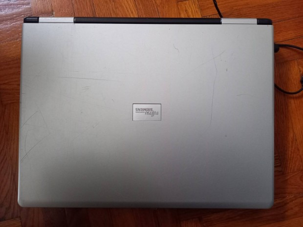 Fujitsu Siemens Amilo Li 1705 laptop egyben alkatrsznek