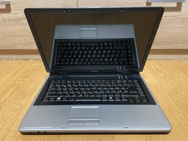 Fujitsu Siemens Amilo PA2510 laptop + Samsung N145 PLUS laptop