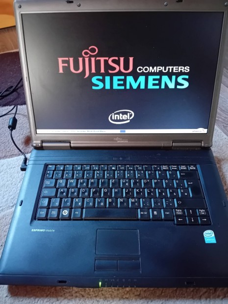 Fujitsu Siemens Espiro Mobile laptop