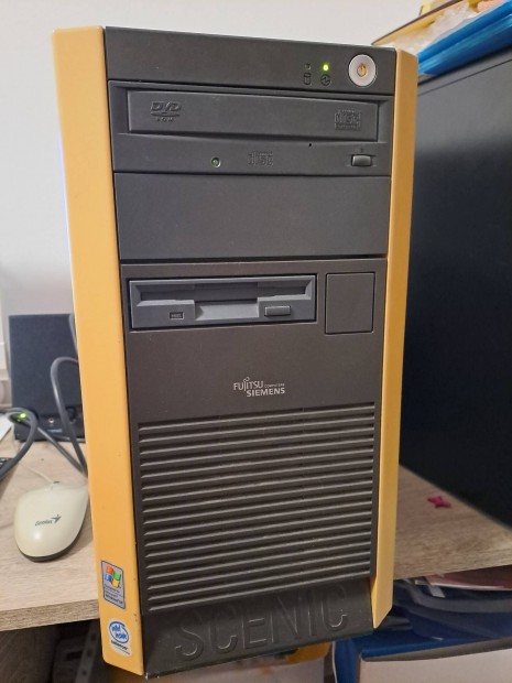 Fujitsu Siemens retro pc xp-vel