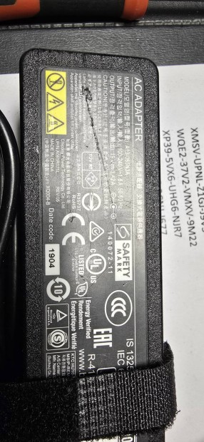 Fujitsu Slim AC adapter tpegysg 19V 3,42A A13-065N3A gyri ,hasznlt