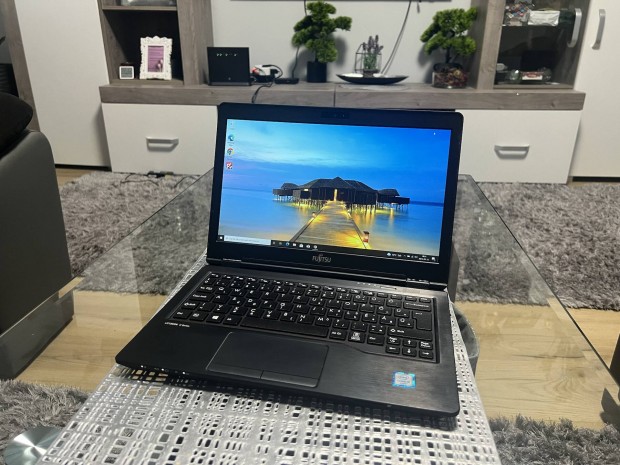 Fujitsu U727 12.5 FHD IPS Magyar 4G Laptop i5 6200 8GB 256SSD Számla