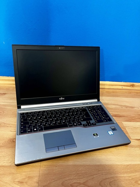 Fujitsu Workstation Celsius H770 Munkalloms/Gamer laptop