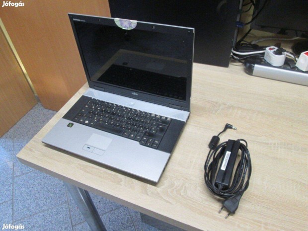 Fujitsu esprimo v6555 c2d laptop