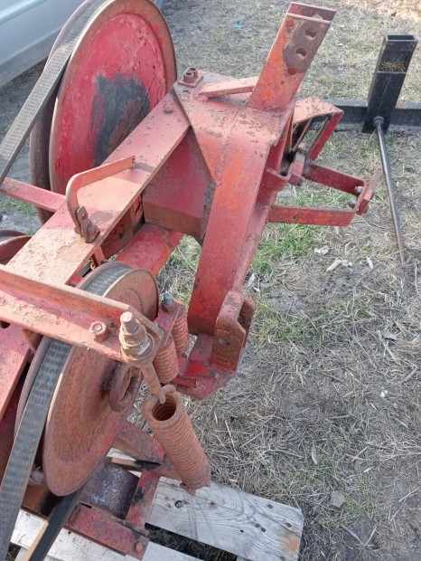 F�kasza 165 cm elad�