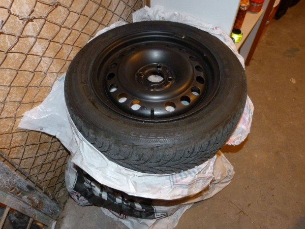 Fulda Téli Gumik 185/60 R15 (4 db) Eladók! ÁR 4 DB-RA Vonatkozik!