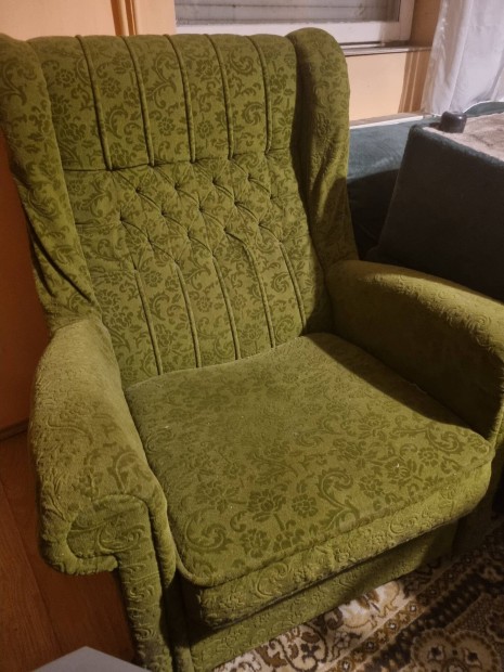 F�les kinyithat� kanap� +2db fotel