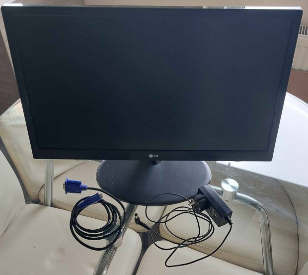 Full HD 21" LG LCD Monitor