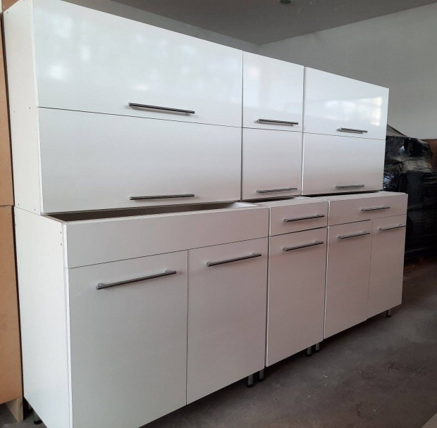 Full fnyes fehr konyhabtor (X145)