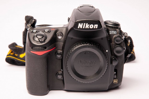 Fullframe Nikon DSLR váz D700 (20e expó)