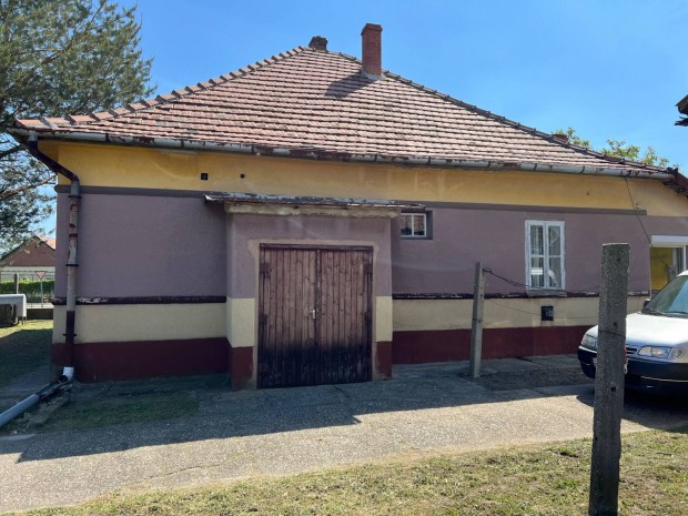 Fülöpszálláson családi ház eladó!