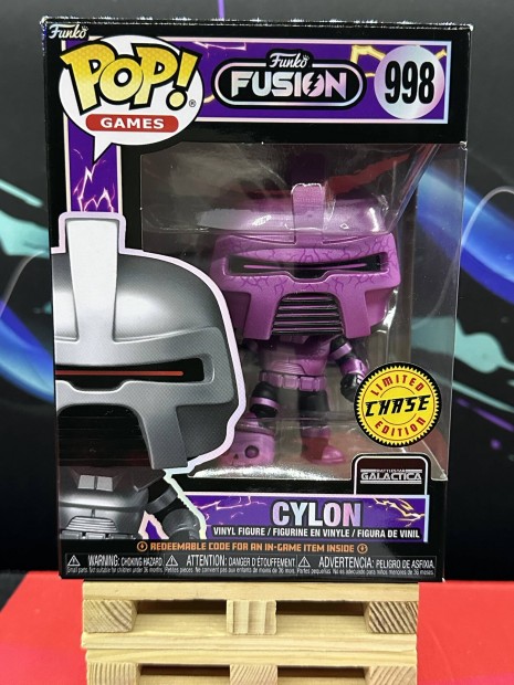 Funko fusion - Cylon funko figura limitlt chase kiads #998