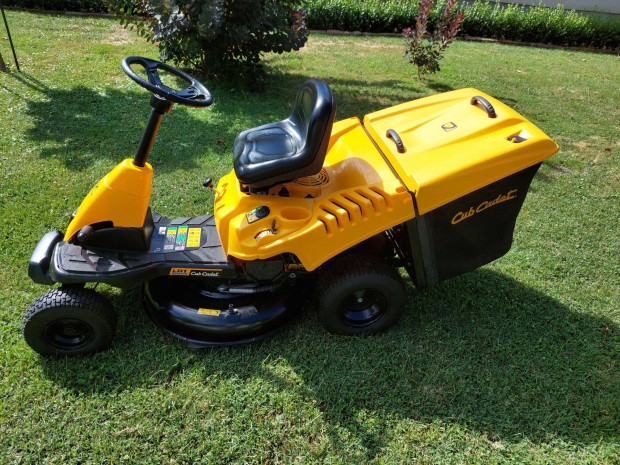 Fnyr Cub Cadet LR1 mini rider