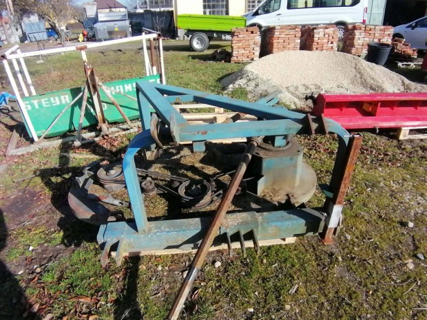 F�ny�r� adapter traktor hidraulik�ra f�ggeszthet�