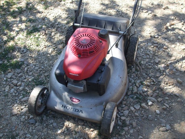 Fűnyiró honda önjárós