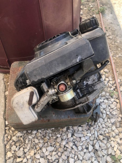 Fünyiró motor vagy kistraktor motor? Alkatrésznek!