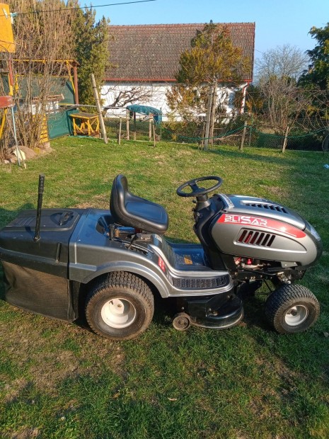 F�ny�r� traktor