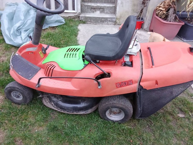 F�ny�r� traktor