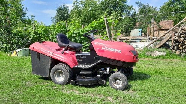 Fnyr traktor Castelgarden 12,5Le j llapotban elad