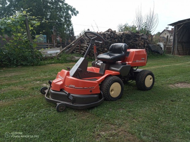 Fnyr traktor Husqvarna Rider 15,5Le 3 kses(behozott) elad