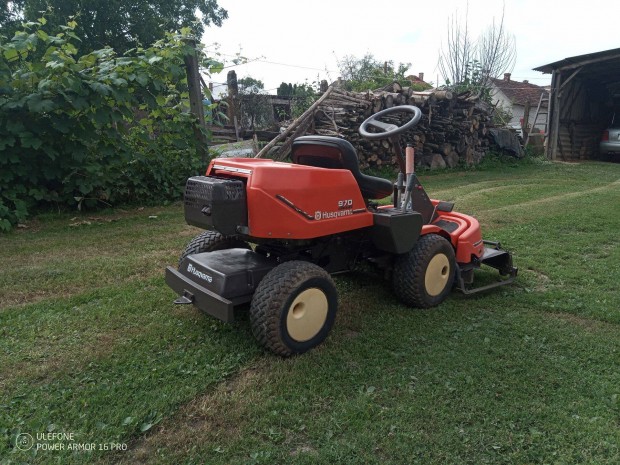 Fnyr traktor Husqvarna Rider 15,5 Le j llapotban elad