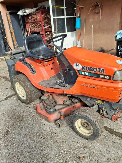 F�nyir� traktor Kubota Diessel