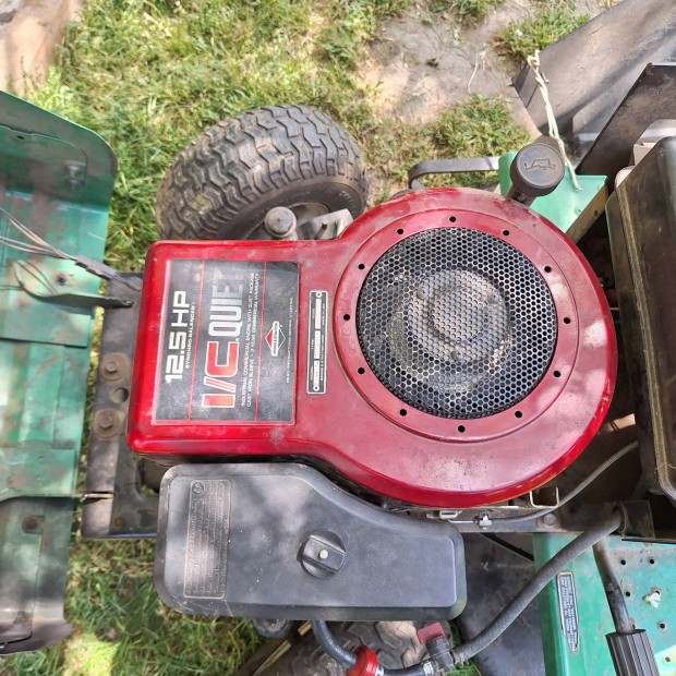 Fünyiró traktor
