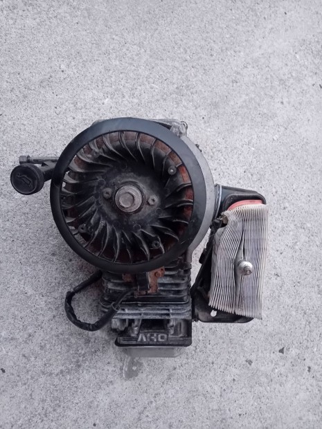 Fűnyíró traktor briggs motor fűnyírótraktor