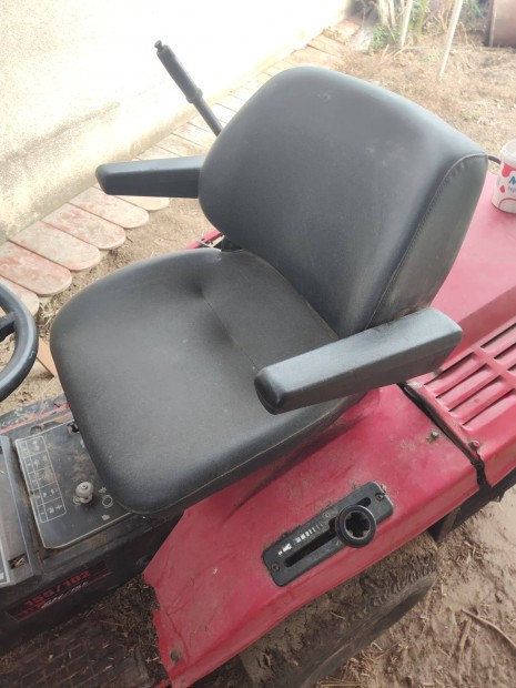 Fnyir traktor ls vizll ls targonca ls