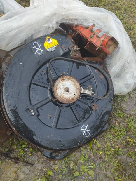 F�ny�r� traktorhoz