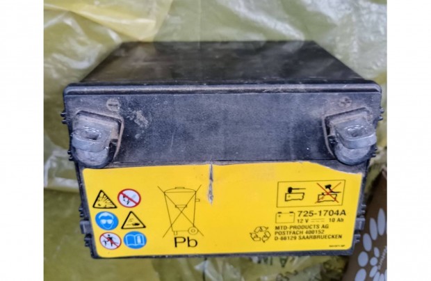 F�ny�r�traktor akkumul�tor 12V 10Ah gy�ri MTD ! (quad, smk,stb.)