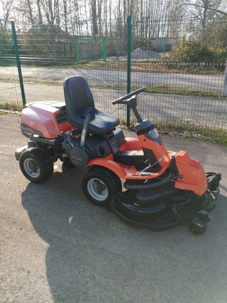 Fnyirotraktor fnyr traktor Husqvarna rider 4x4 