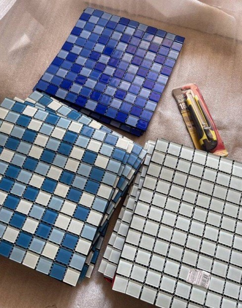 F�rd�szoba, konyhai csempe �vegmozaik aj�nd�k v�g� �jak