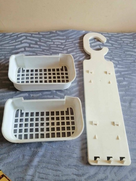 Frdszoba polc
