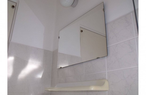 Fürdőszoba polc és tükör: 400×600mm. Hibátlan, legolcsóbb