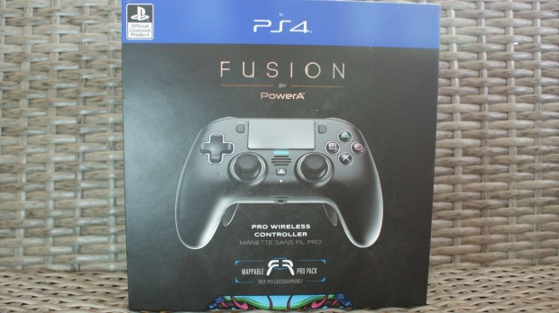 Fusion Pro Wireless Playstation 4 PC Vezetk Nlkli Fekete kontroller