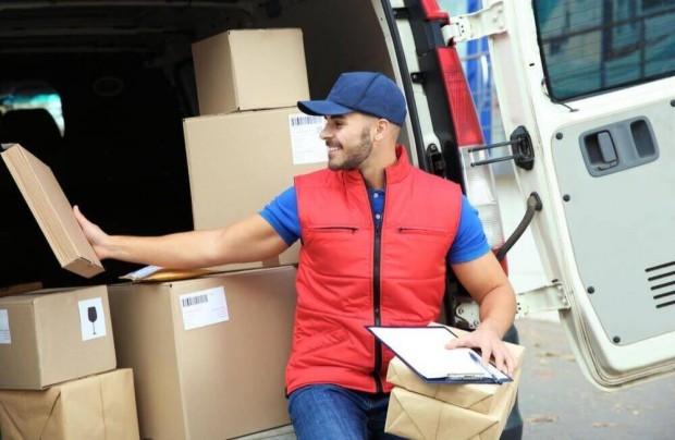 Futárszolgálat Raktáros / Szkennelő munkatársat keres Győrben