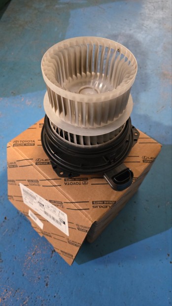 Fűtőmotor CHR 2016- , Corolla 2019- eladó