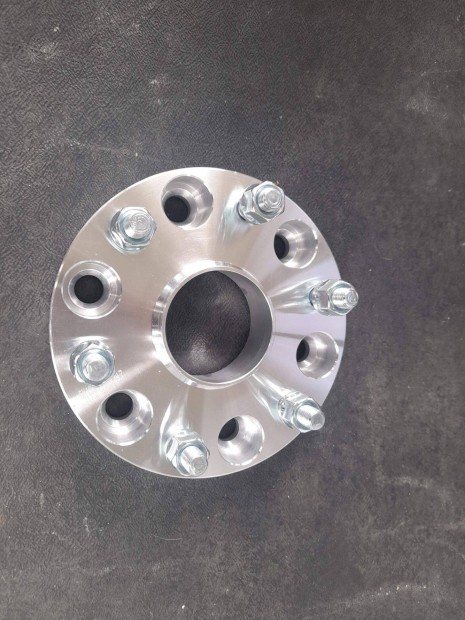 Futómű szélesítő Mitsubishi V60-V70 6x139,7 CB67,1 40 mm
