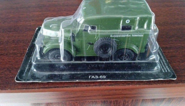 GAZ 69 "llatorvosi" kisauto modell 1/43 Elad