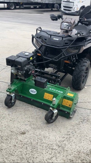 GEO ATV F100 Quadra el�re szerelhet� sz�rz�z�, mulcsoz�
